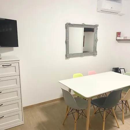 Miedonne In Apartment